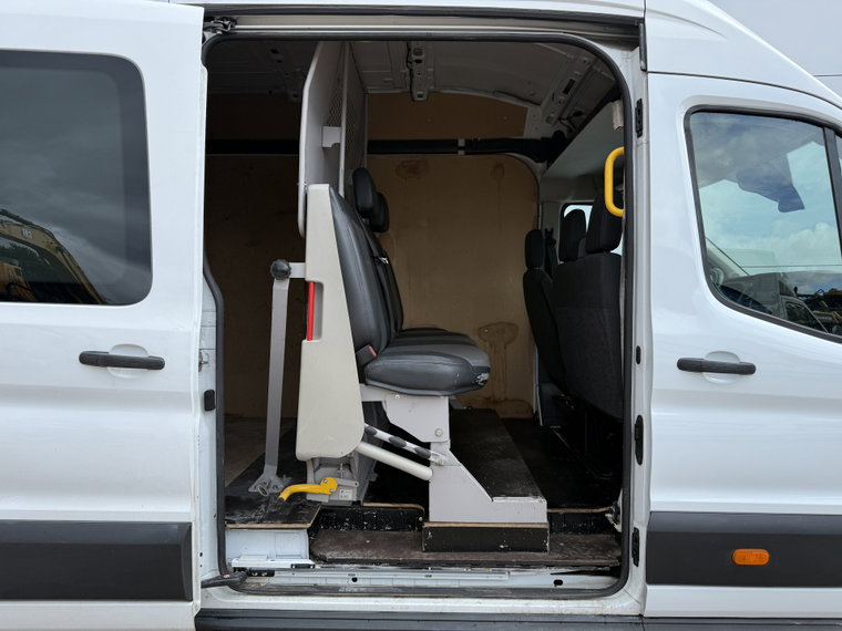Vehicle Image 11