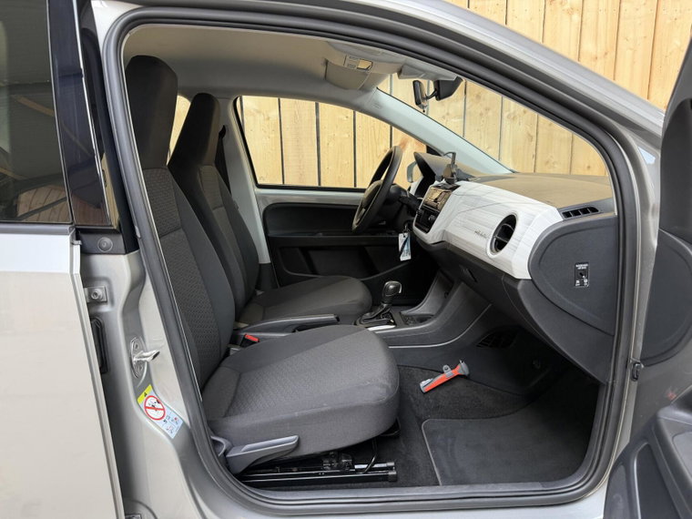 Vehicle Image 38