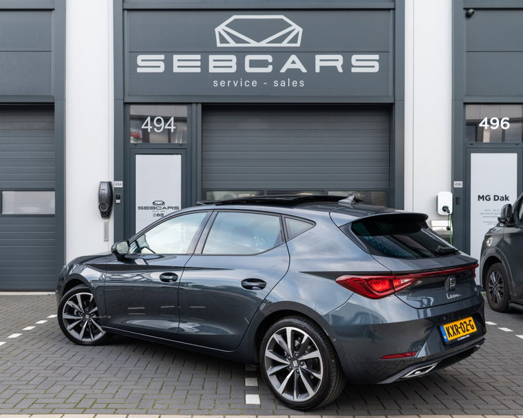 Vehicle Image 4