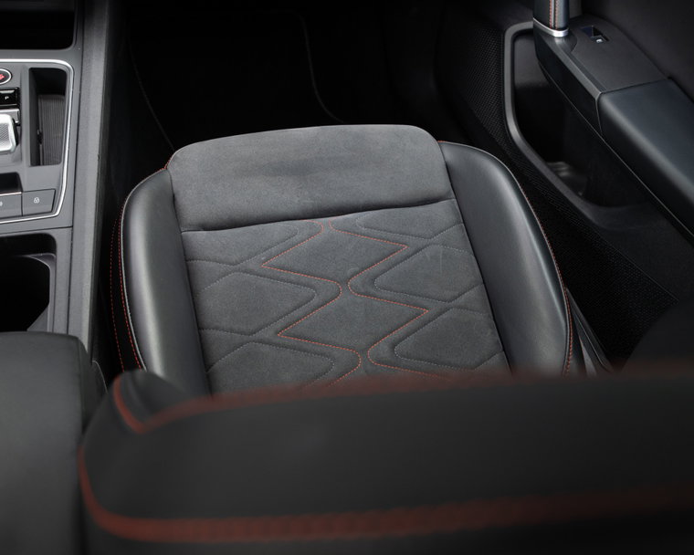 Vehicle Image 36