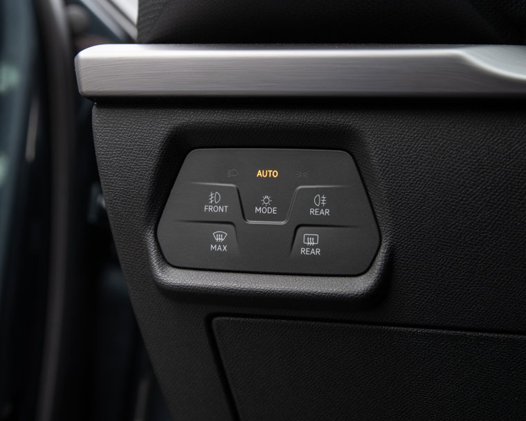 Vehicle Image 38