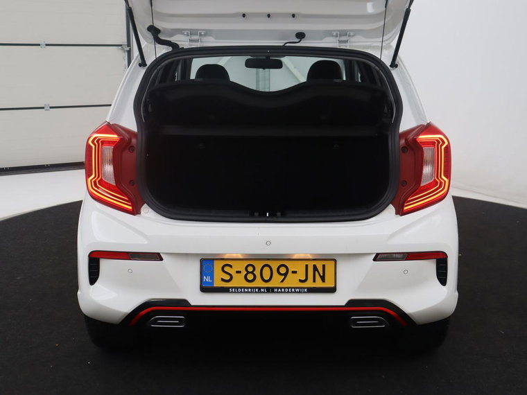 Vehicle Image 21