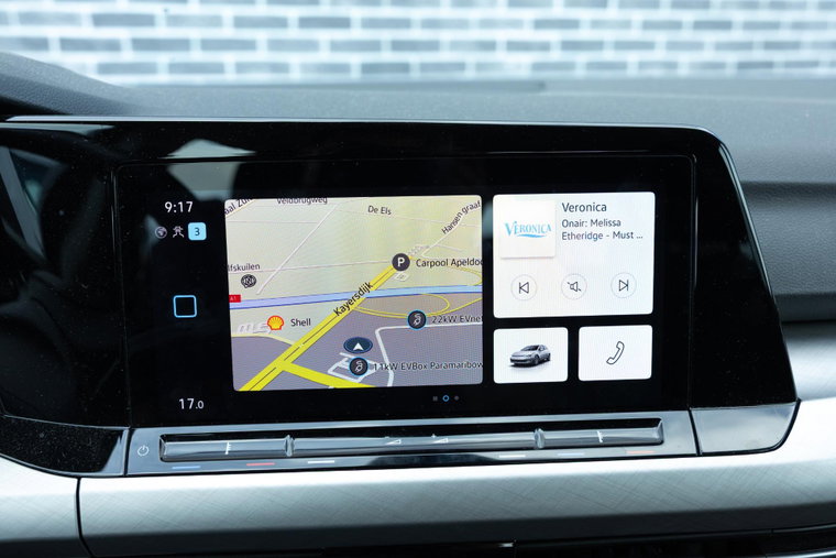 Vehicle Image 9