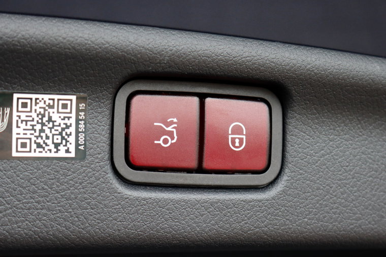 Vehicle Image 33