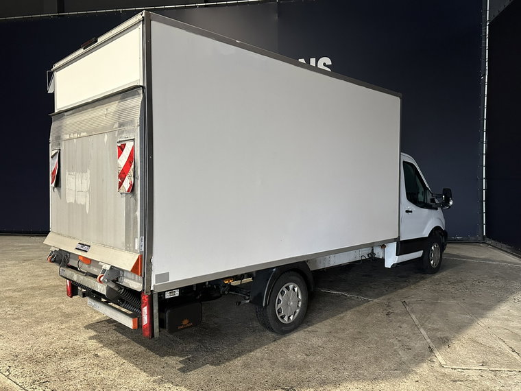 Vehicle Image 10
