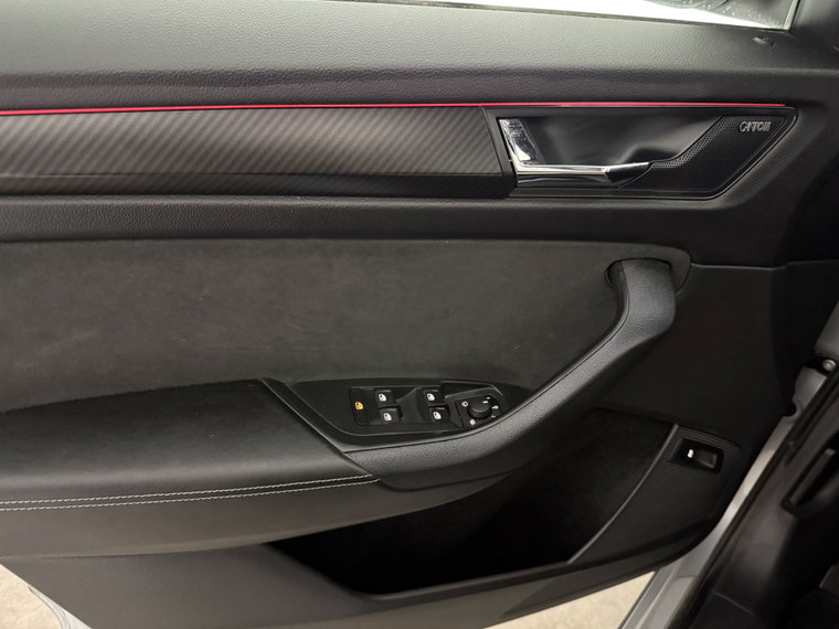 Vehicle Image 38