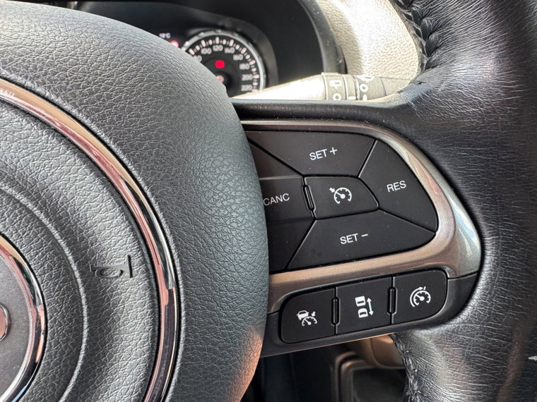 Vehicle Image 29