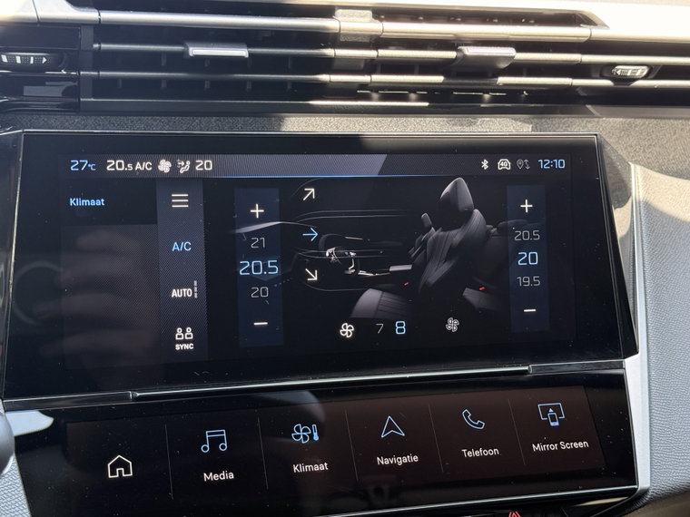 Vehicle Image 28