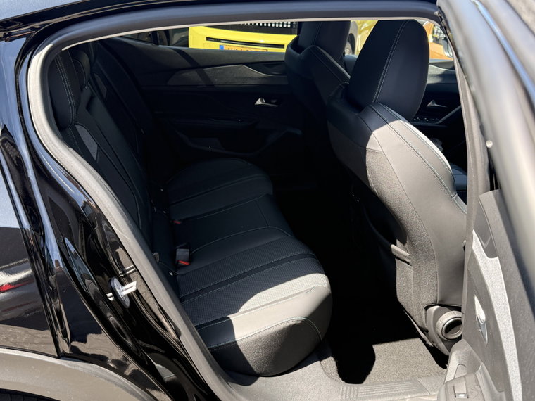 Vehicle Image 40