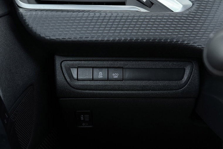 Vehicle Image 27