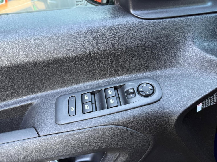 Vehicle Image 26