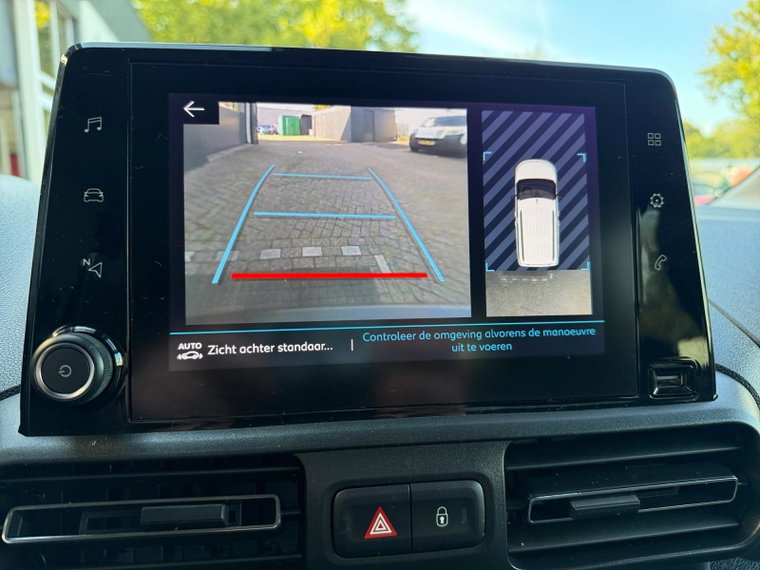 Vehicle Image 37