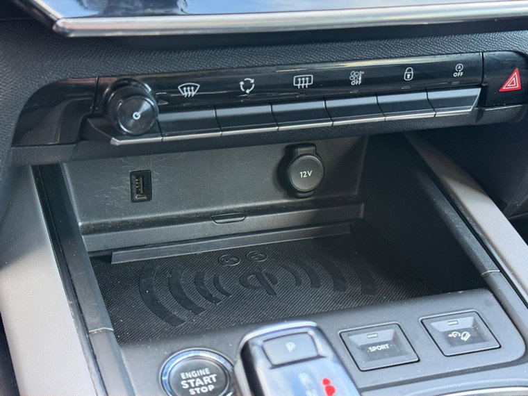 Vehicle Image 26