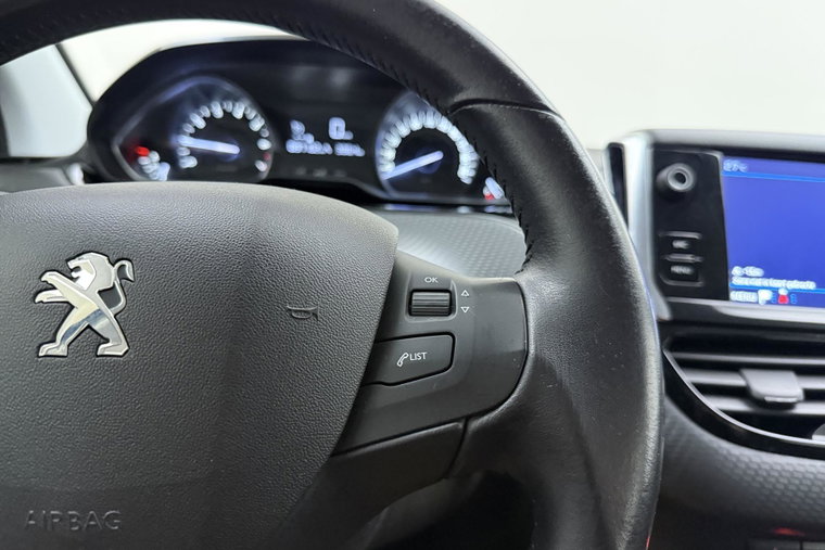 Vehicle Image 22