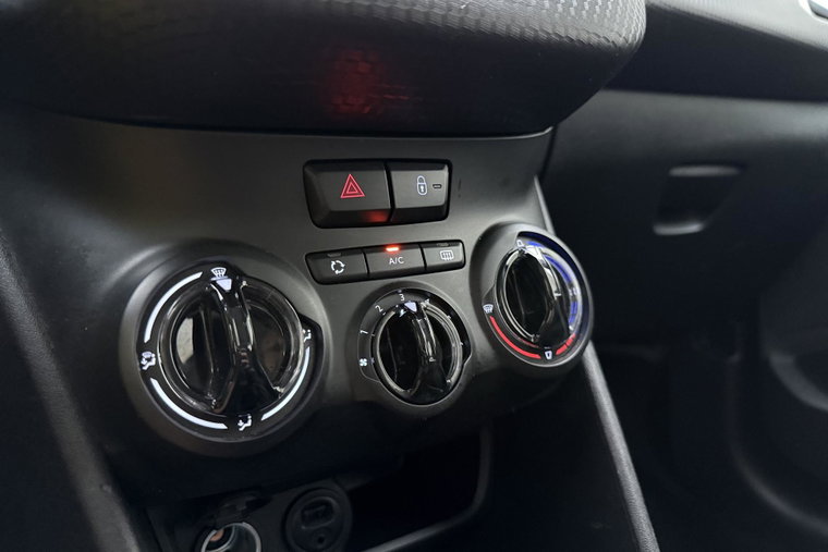 Vehicle Image 27
