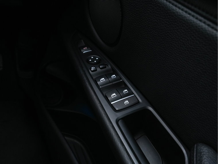 Vehicle Image 26