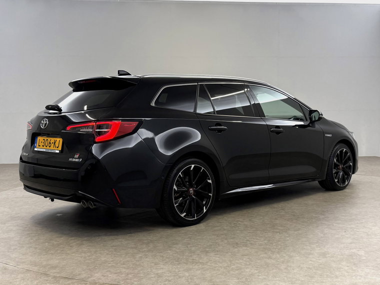 Vehicle Image 12