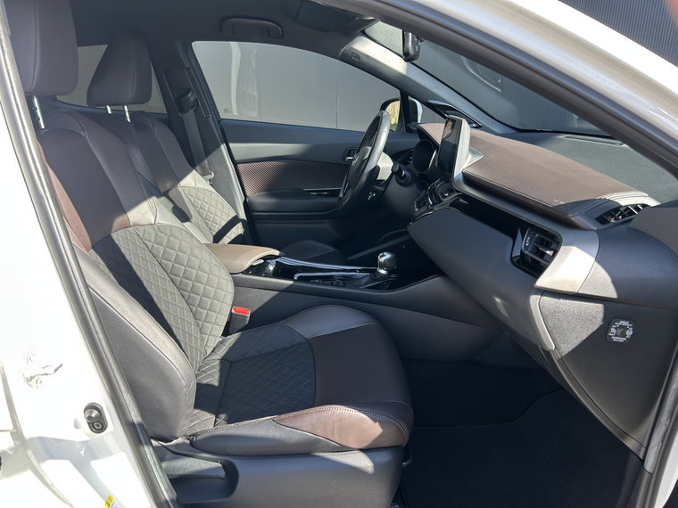 Vehicle Image 26