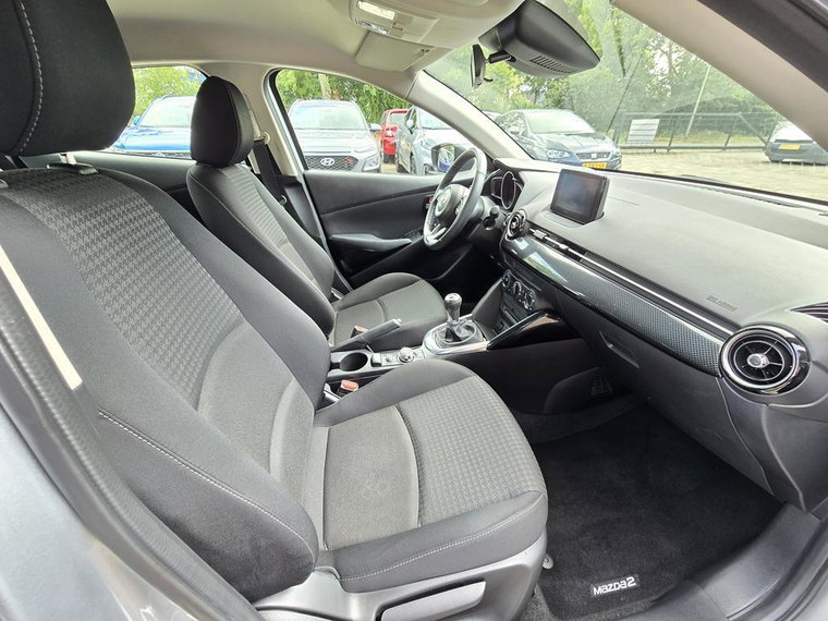Vehicle Image 15