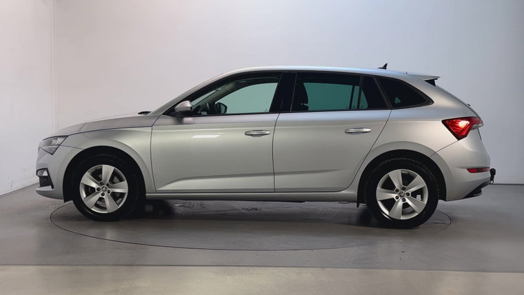Vehicle Image 16