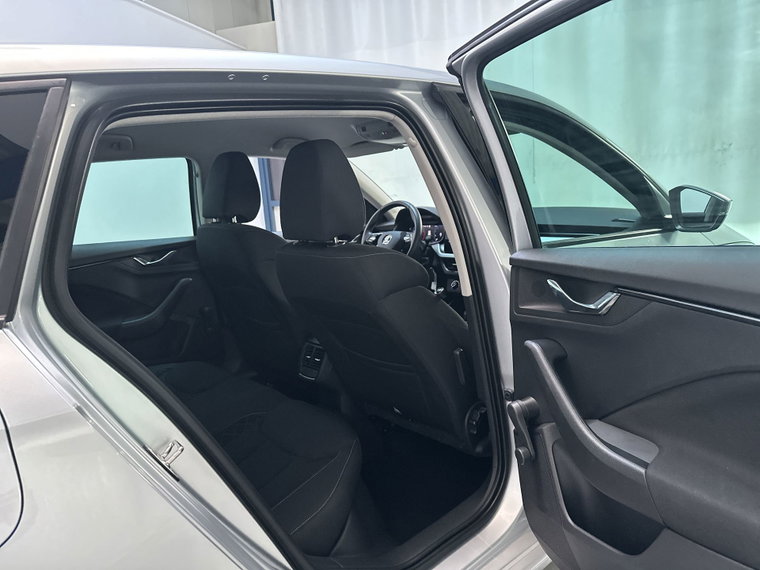 Vehicle Image 18