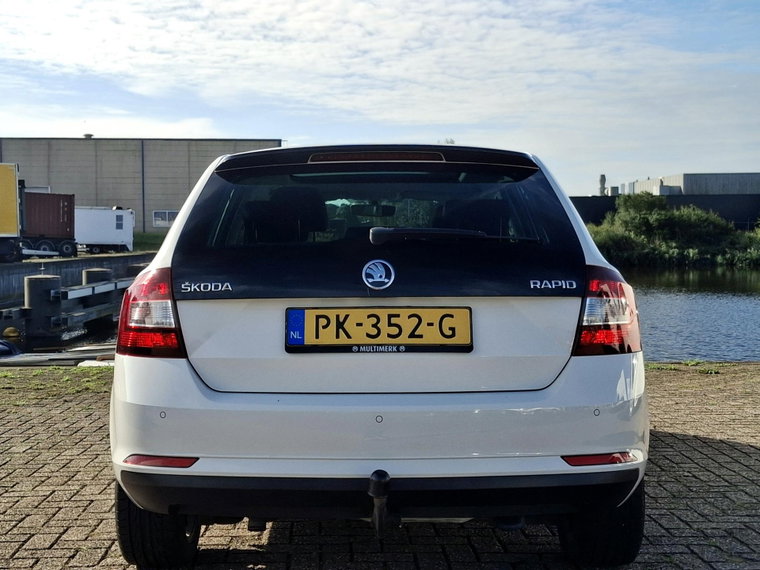 Vehicle Image 16