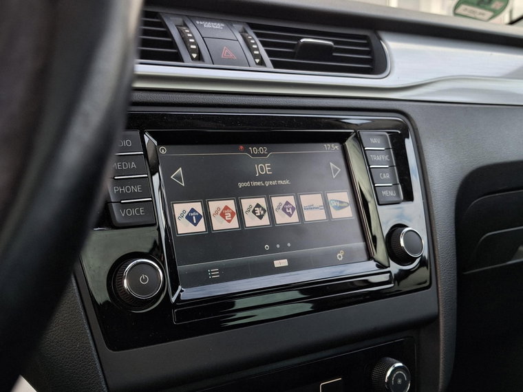 Vehicle Image 30