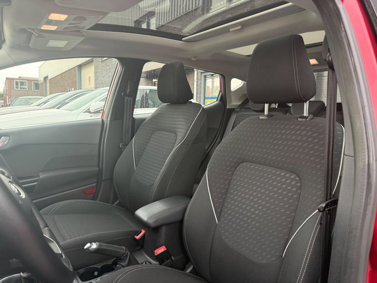 Vehicle Image 19