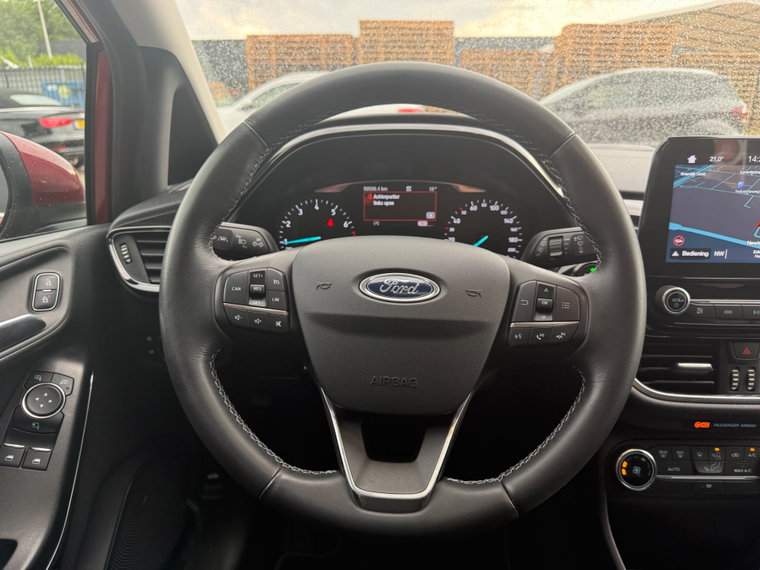 Vehicle Image 28