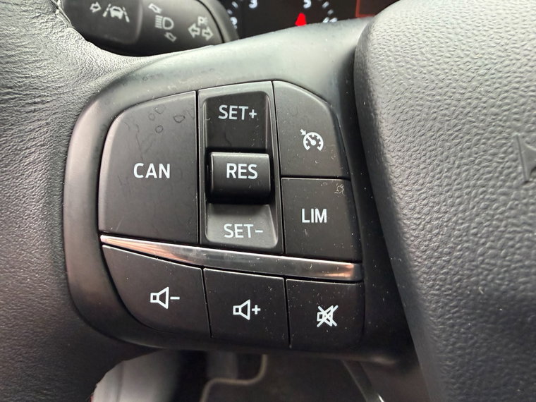 Vehicle Image 29