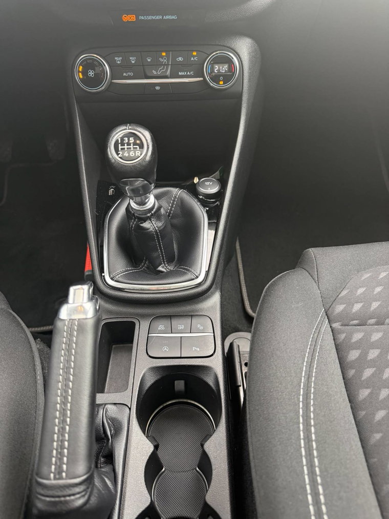 Vehicle Image 36