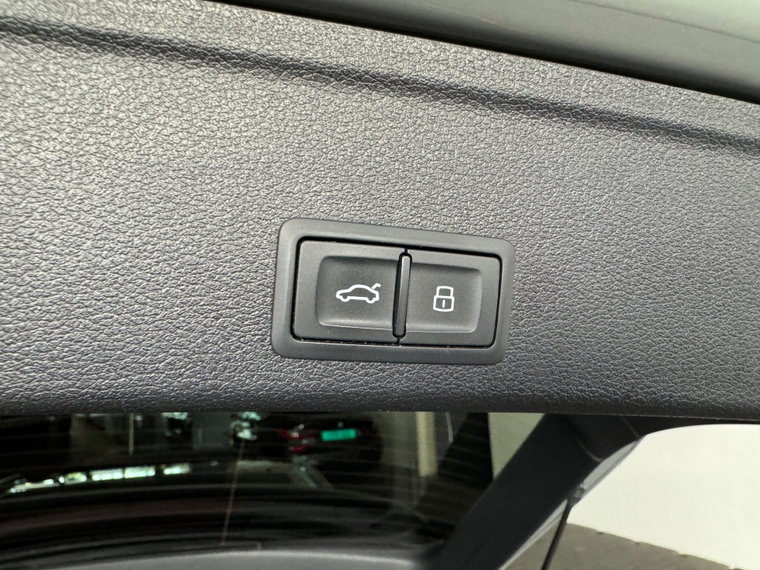Vehicle Image 27