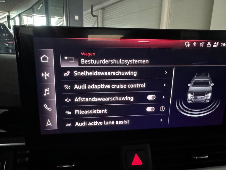 Vehicle Image 30
