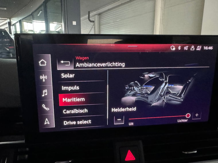 Vehicle Image 32