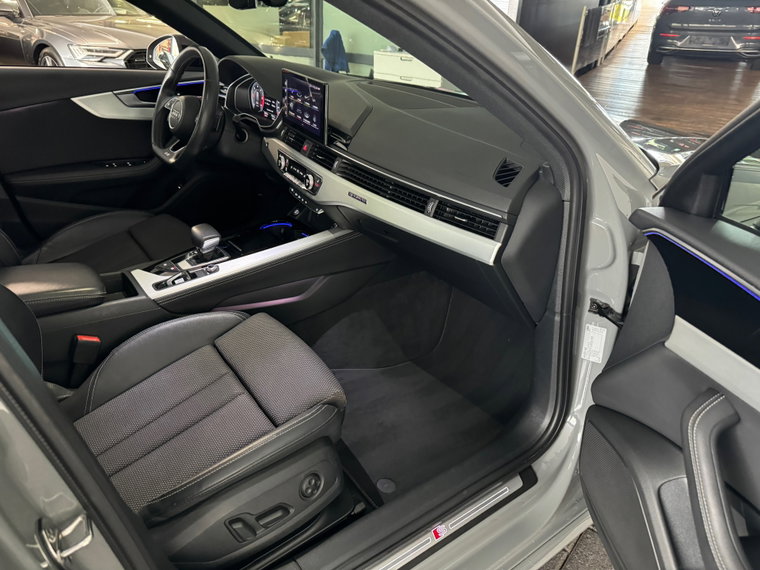 Vehicle Image 39
