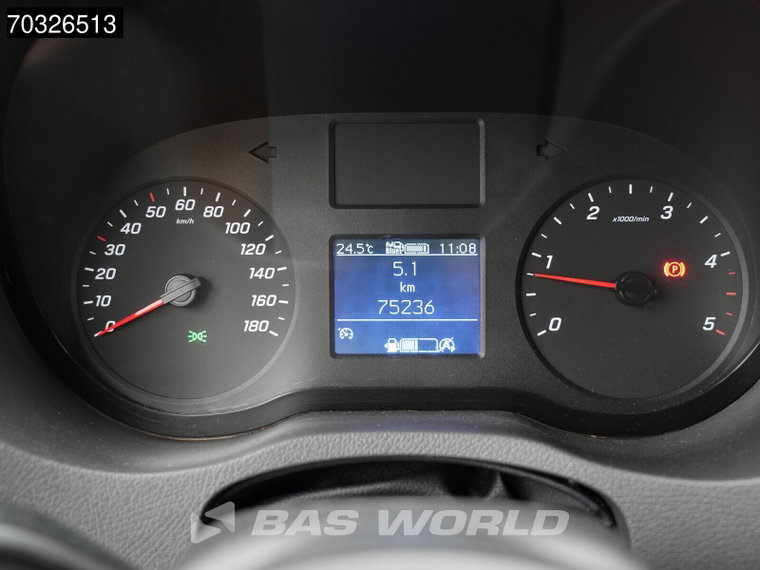 Vehicle Image 31