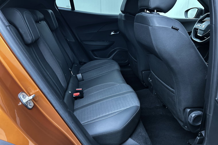 Vehicle Image 26