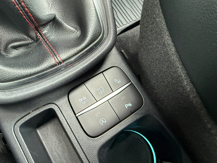 Vehicle Image 24