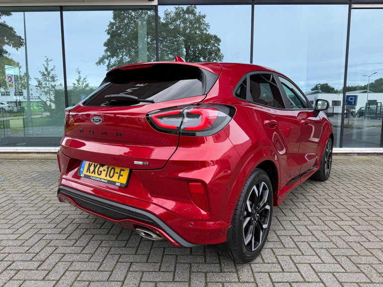 Vehicle Image 32