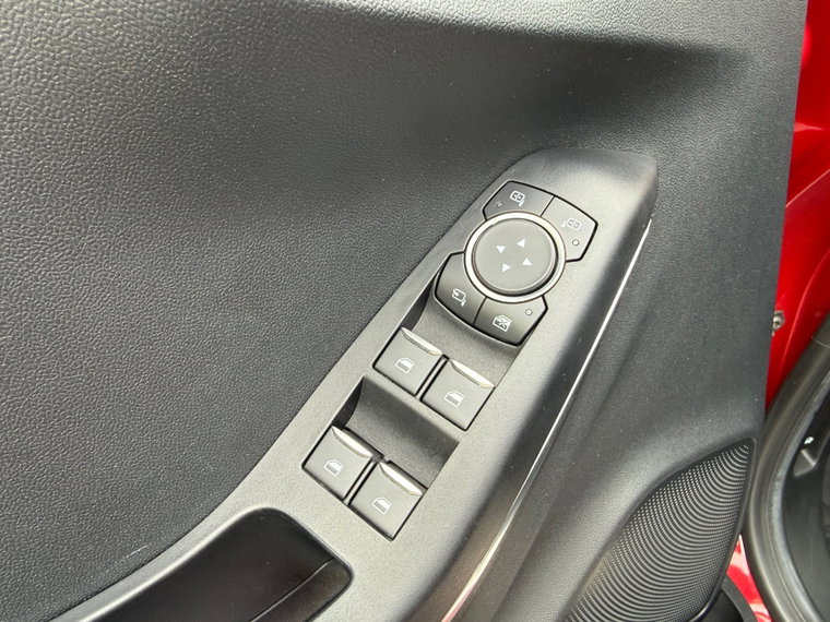 Vehicle Image 35