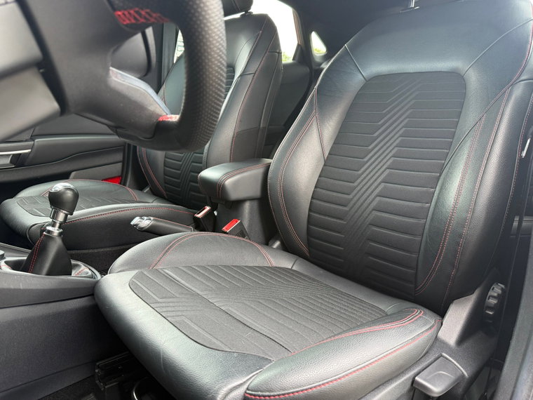 Vehicle Image 37