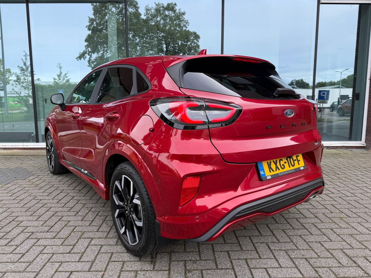 Vehicle Image 38