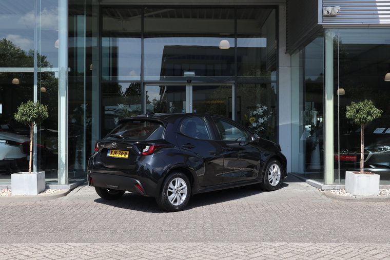 Vehicle Image 4