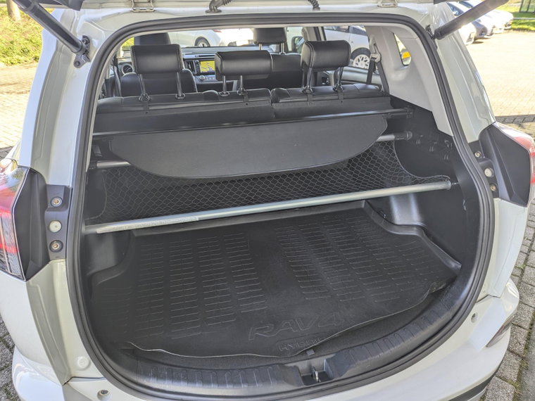 Vehicle Image 16