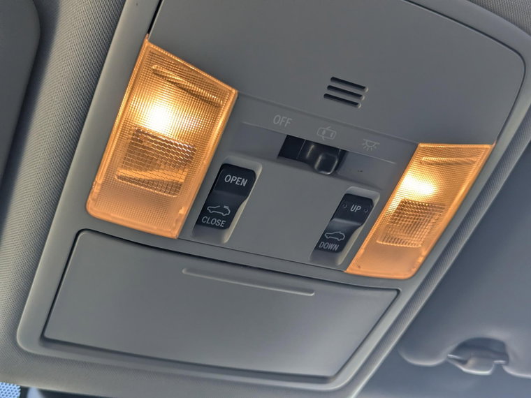 Vehicle Image 37