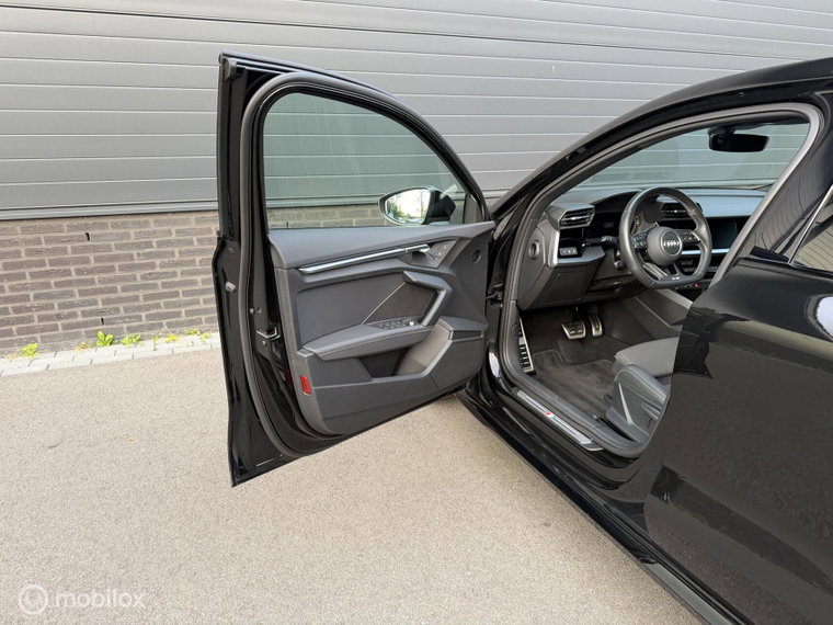 Vehicle Image 27