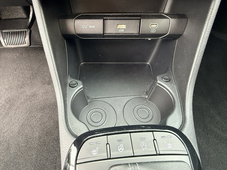 Vehicle Image 28