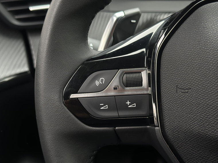 Vehicle Image 26