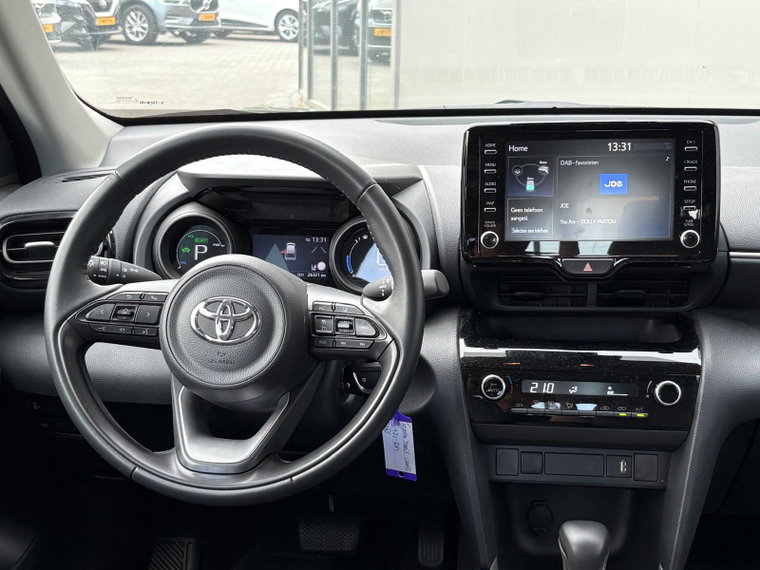 Vehicle Image 12