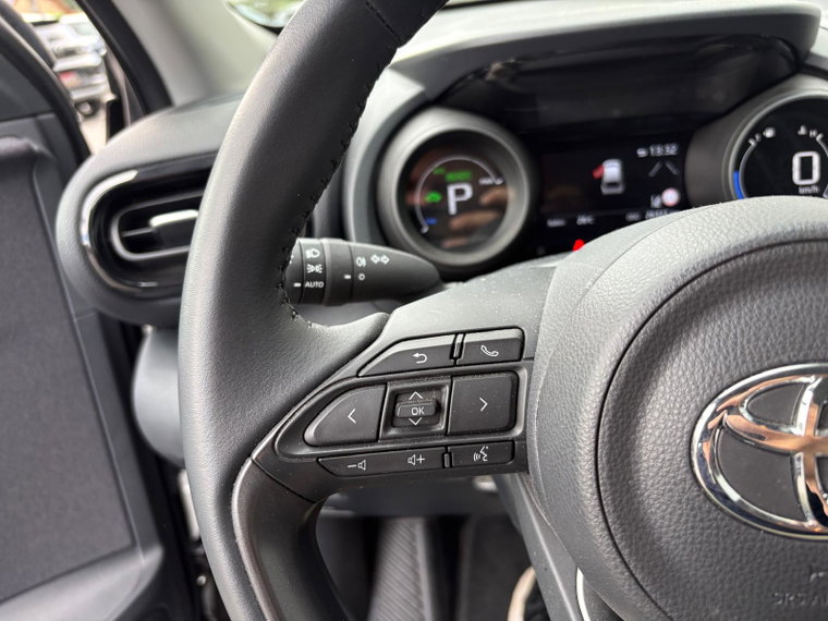 Vehicle Image 13